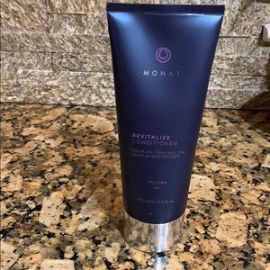 Monat revitalize conditioner